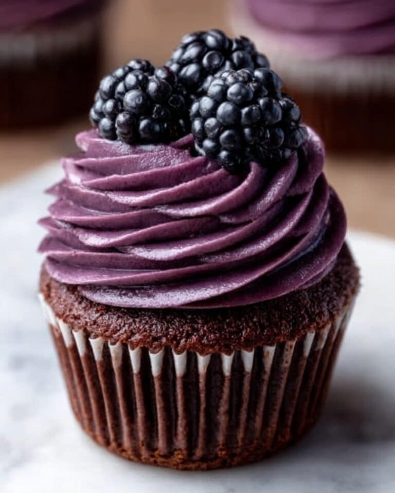 Decadent Dark Chocolate Blackberry Cupcakes Recipe