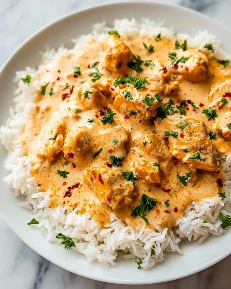 Creamy Garlic Chicken and Rice Bake Recipe