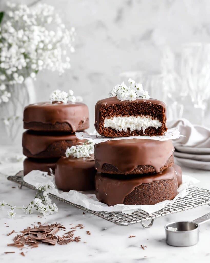 Mini Chocolate Cakes with Marshmallow Filling and Chocolate Coating Recipe